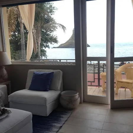 Mamma Vera Acitrezza Apartman *
