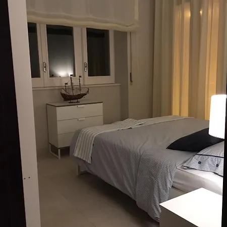 Mamma Vera Acitrezza Lägenhet